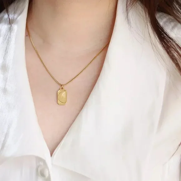 New 18K Gold Moon&Sun Pendant Necklace - Picture 6 of 7